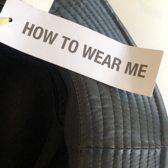 Black Adjustable Hat - Picture 3 of 4